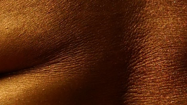 Part 1 of my Gold Bodypainting photo series is now live exclusively for my Patreon supporters! patreon.com/posts/photo-se…