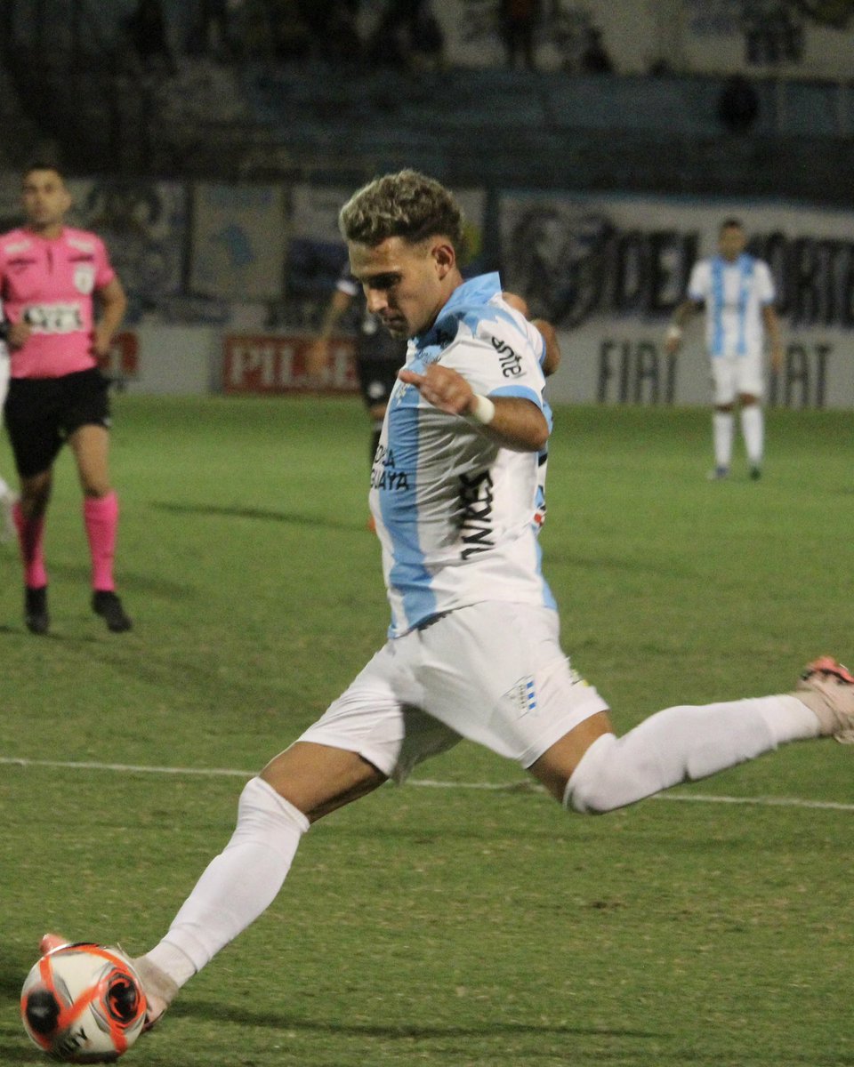 +3 fundamentales! 💪🏼

Sigamos así, todos juntos para delante. 

Dale @cacerro_oficial ⚡️