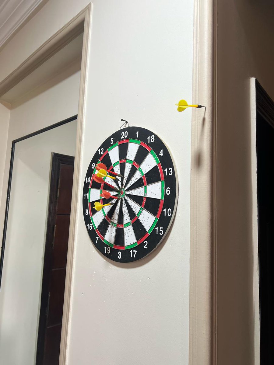 هو أنا مفروض انشن ع اللي في النص