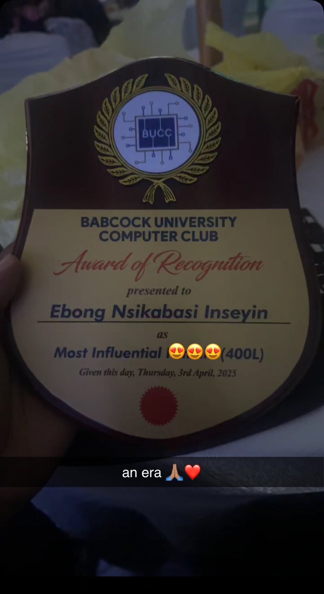 Nsitheenigma_'s tweet image. highlights from my final @bucc__official dinner!
All glory to God!🙏🏽
