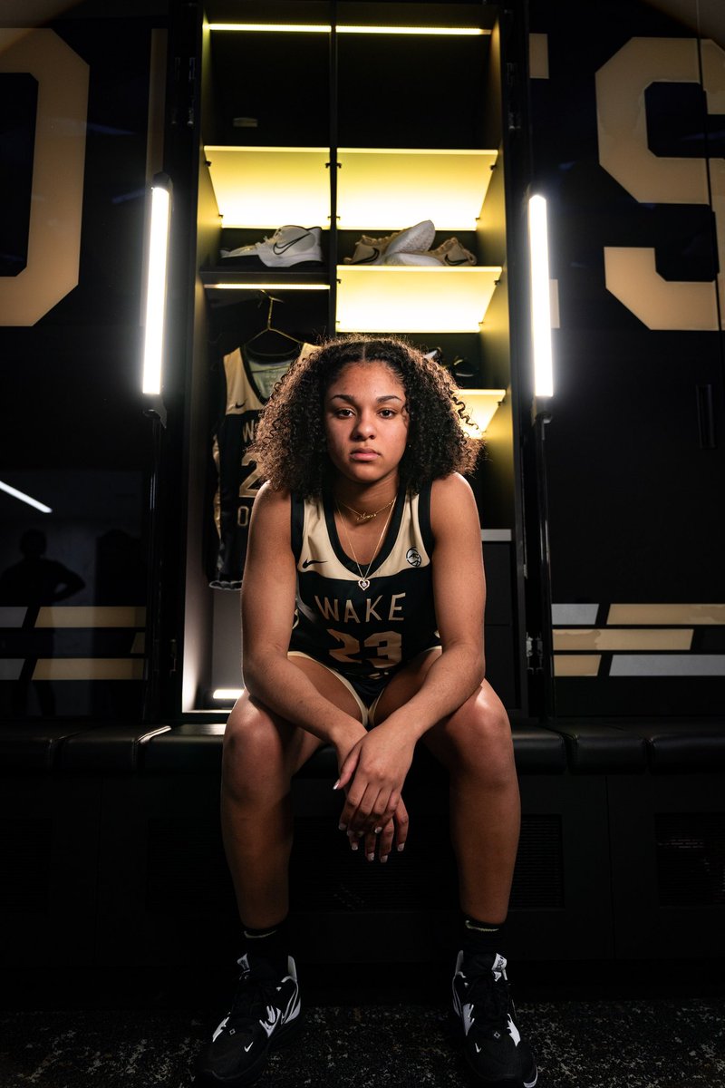 ravenpreston3's tweet photo. go deacs!! https://t.co/3fDb5uTo7H