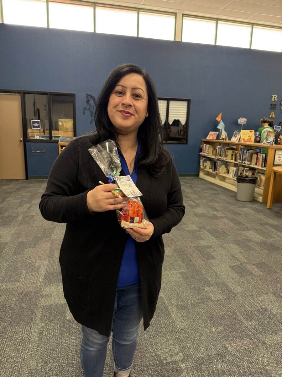 Isabel Martinez (@imartinez319) on Twitter photo Celebrating Paraprofessional Day <a href="/Slider_Middle/">William D. Slider Middle School</a>. We are so grateful for all that you do! <a href="/LReyes_WDSMS/">Laura Reyes</a> Celebrating Paraprofessional Day <a href="/Slider_Middle/">William D. Slider Middle School</a>. We are so grateful for all that you do! <a href="/LReyes_WDSMS/">Laura Reyes</a>