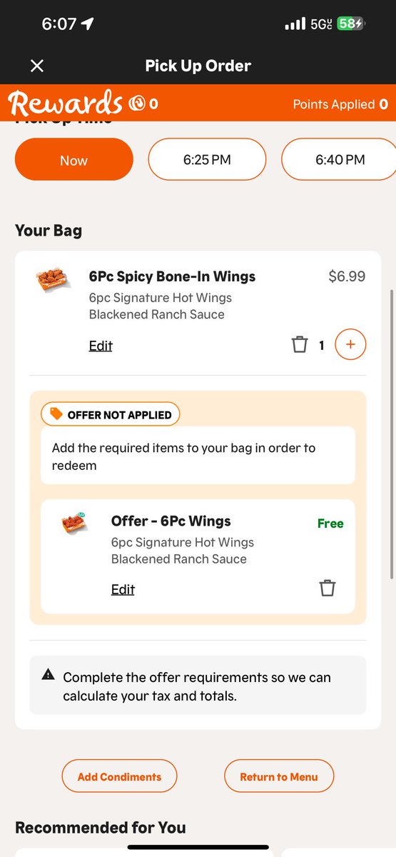 BlanknessD's tweet photo. @Popeyes I’m not worried about them pickles man, I just want to get some wings but idk if I’m not the brightest or what I’m doing wrong https://t.co/rjwbY4sWyh