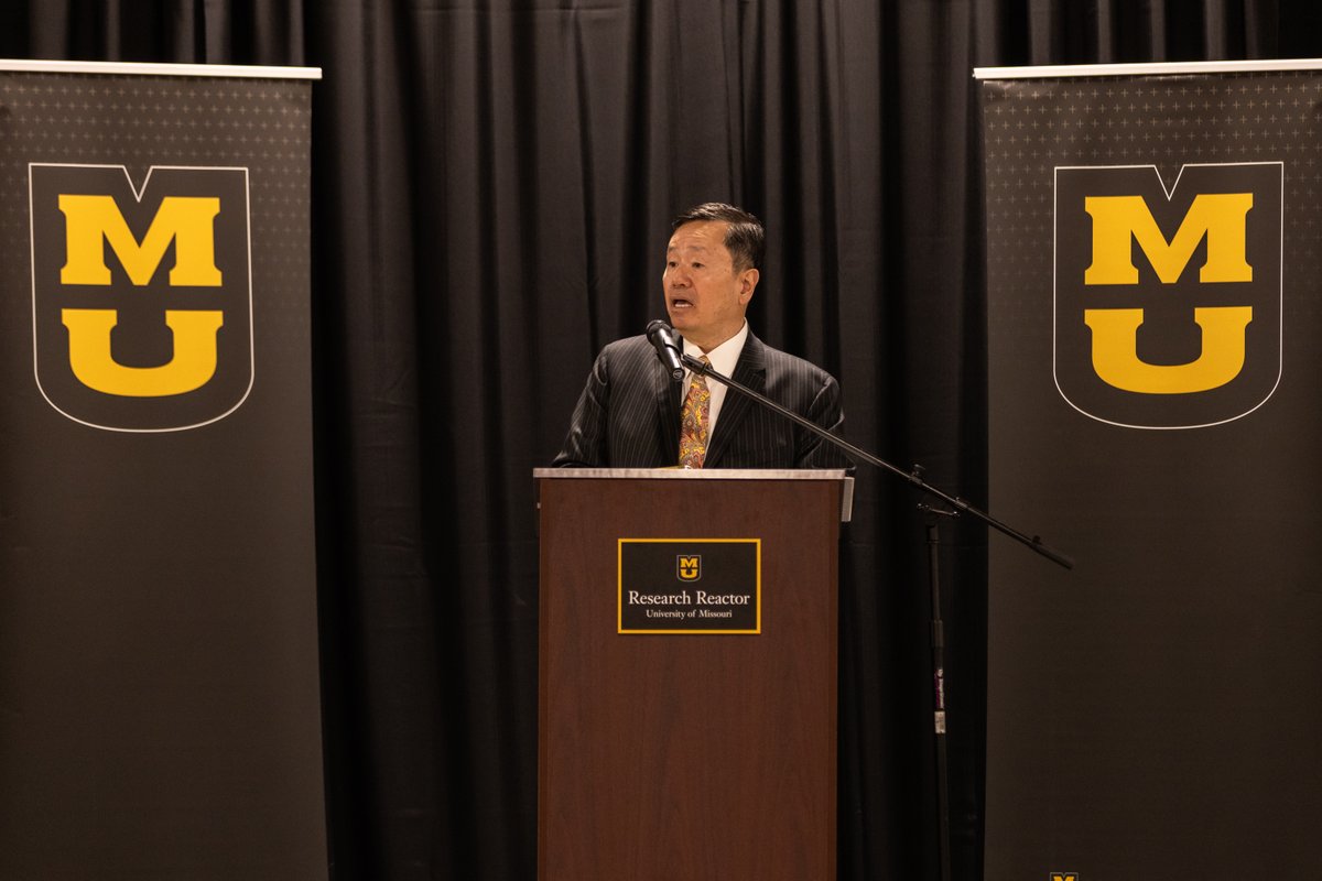 In 1955, #Mizzou President Elmer Ellis envisioned MU as a leader in nuclear technology, inspiring MURR. 

Yesterday, we honored that vision while engaging with one of the nation’s top nuclear energy and policy experts.

Read President Choi's blog: brnw.ch/21wRMfp