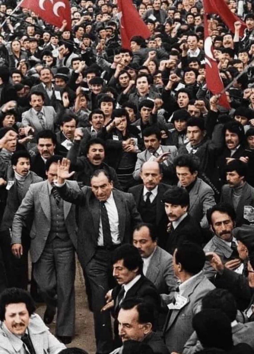 a_ceylannn's tweet photo. SAYGI OLSUN BU ÇELİK ATLILARIN GÖK TUĞUNA 
TUĞU KALDIRMIŞ OLAN ORDULARIN BAŞBUĞUNA https://t.co/UchXDP55T4