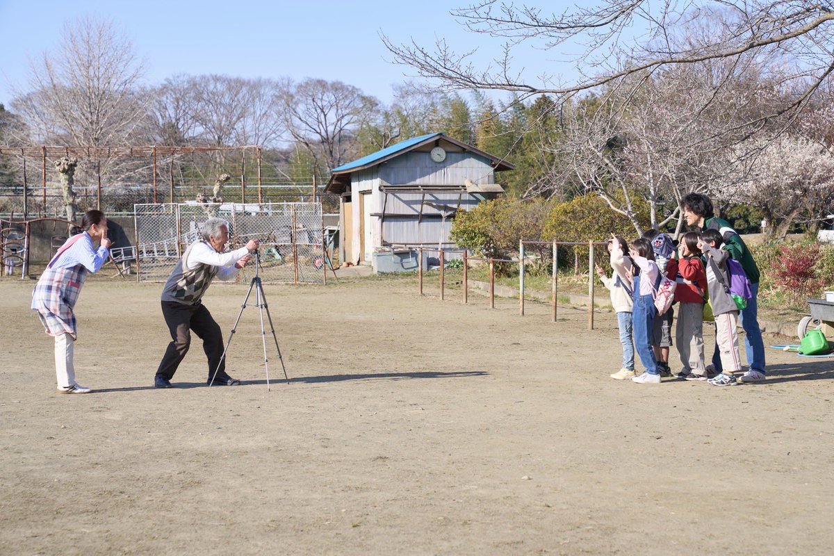 Terajima_JME's tweet image. 監督が #アベラヒデノブ さん。
主演が #桐谷健太。
トメが #北村有起哉。
で、俺が園長先生。
オモシロそうな作品になりますよ〜
『いつか、ヒーロー』
もうすぐ登場いたしやす❗️
お楽しみに〜！

４月６日（日）よる１０時１５分〜

#寺島進 #いつかヒーロー #abc #朝日放送