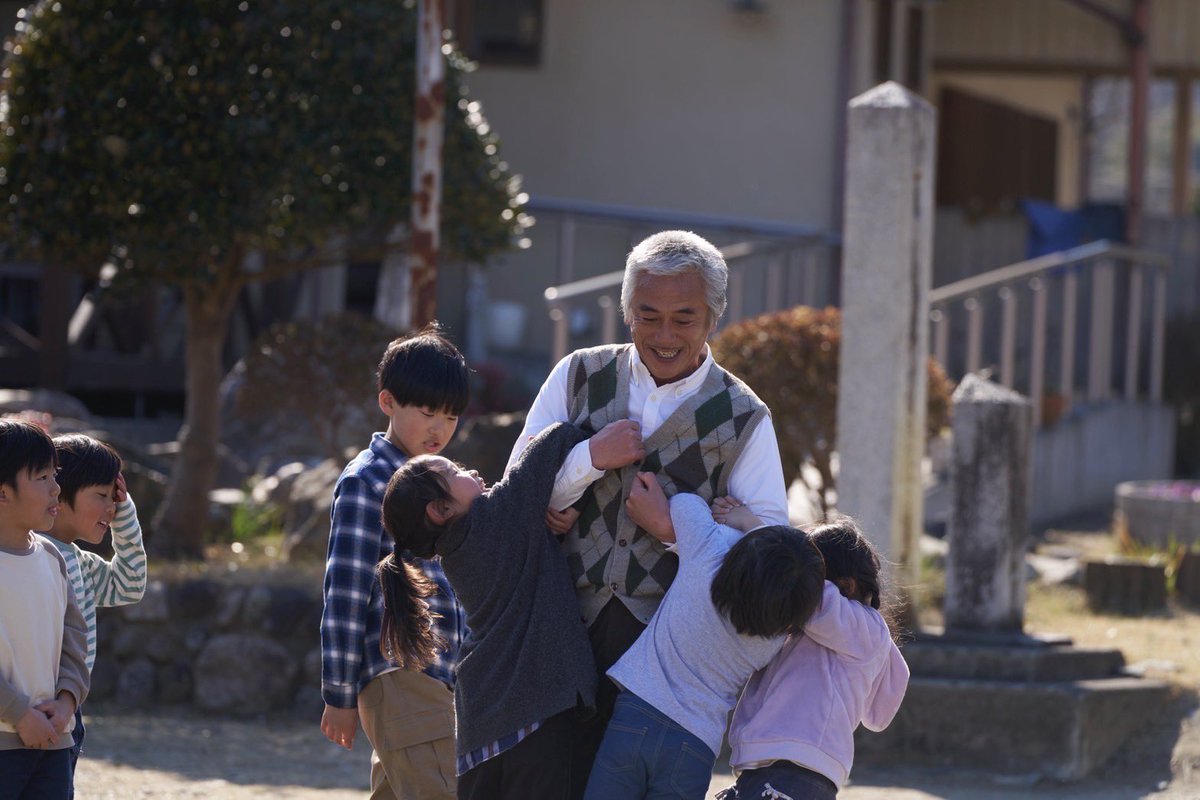 Terajima_JME's tweet image. 監督が #アベラヒデノブ さん。
主演が #桐谷健太。
トメが #北村有起哉。
で、俺が園長先生。
オモシロそうな作品になりますよ〜
『いつか、ヒーロー』
もうすぐ登場いたしやす❗️
お楽しみに〜！

４月６日（日）よる１０時１５分〜

#寺島進 #いつかヒーロー #abc #朝日放送