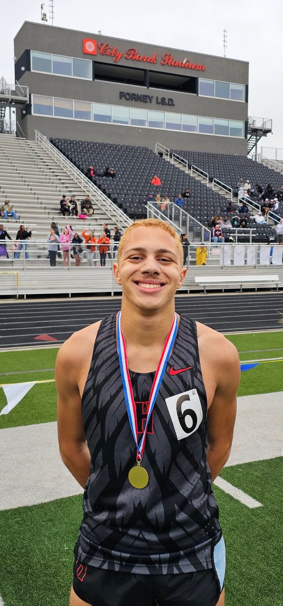 10-6A JV Boys 
1600m DISTRICT CHAMPION-🏆
🥇- Preston Landman