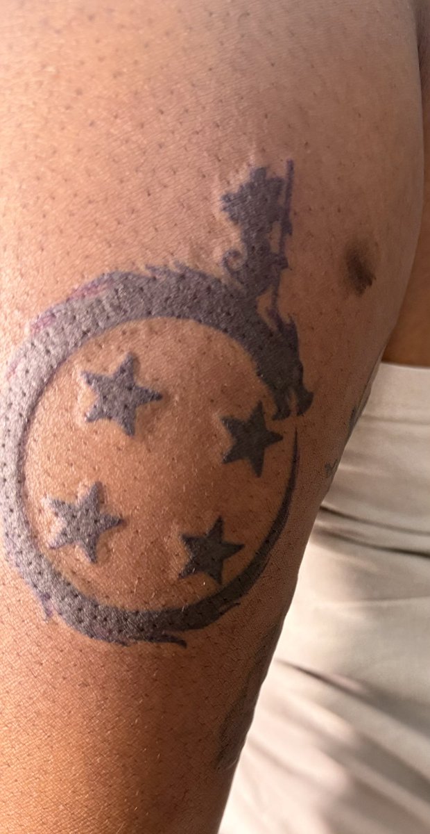 JacksonForbes4's tweet image. Three tattoos Gear 5 Luffy from One Piece 
Kurama (9 tails) from Naruto and 4 star ball Shenron￼ from Dragon Ball Z #anime #ONEPIECE #NARUTO #DragonBallZ