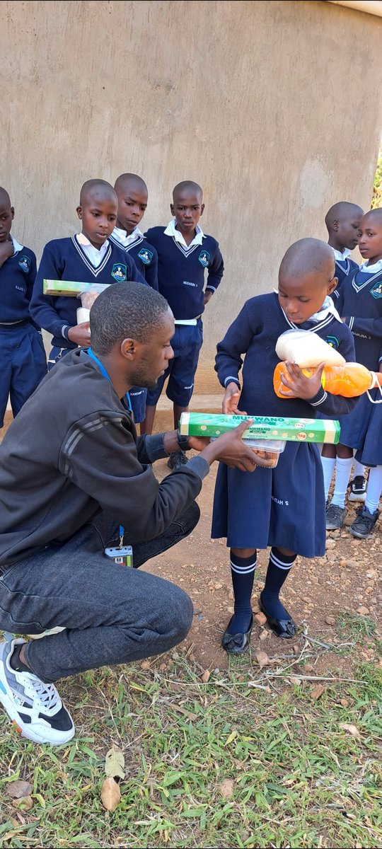 MercyofGodFoun3's tweet photo. Thanks to  us all who touch or invest in  education , medication etc to the most vulnerable people continue  God to bless us in everything we do please  , we have touched over 14679 people  in the past yrs both sick and education and we are  still doing the same 0705603517 https://t.co/SjugUR6z3t