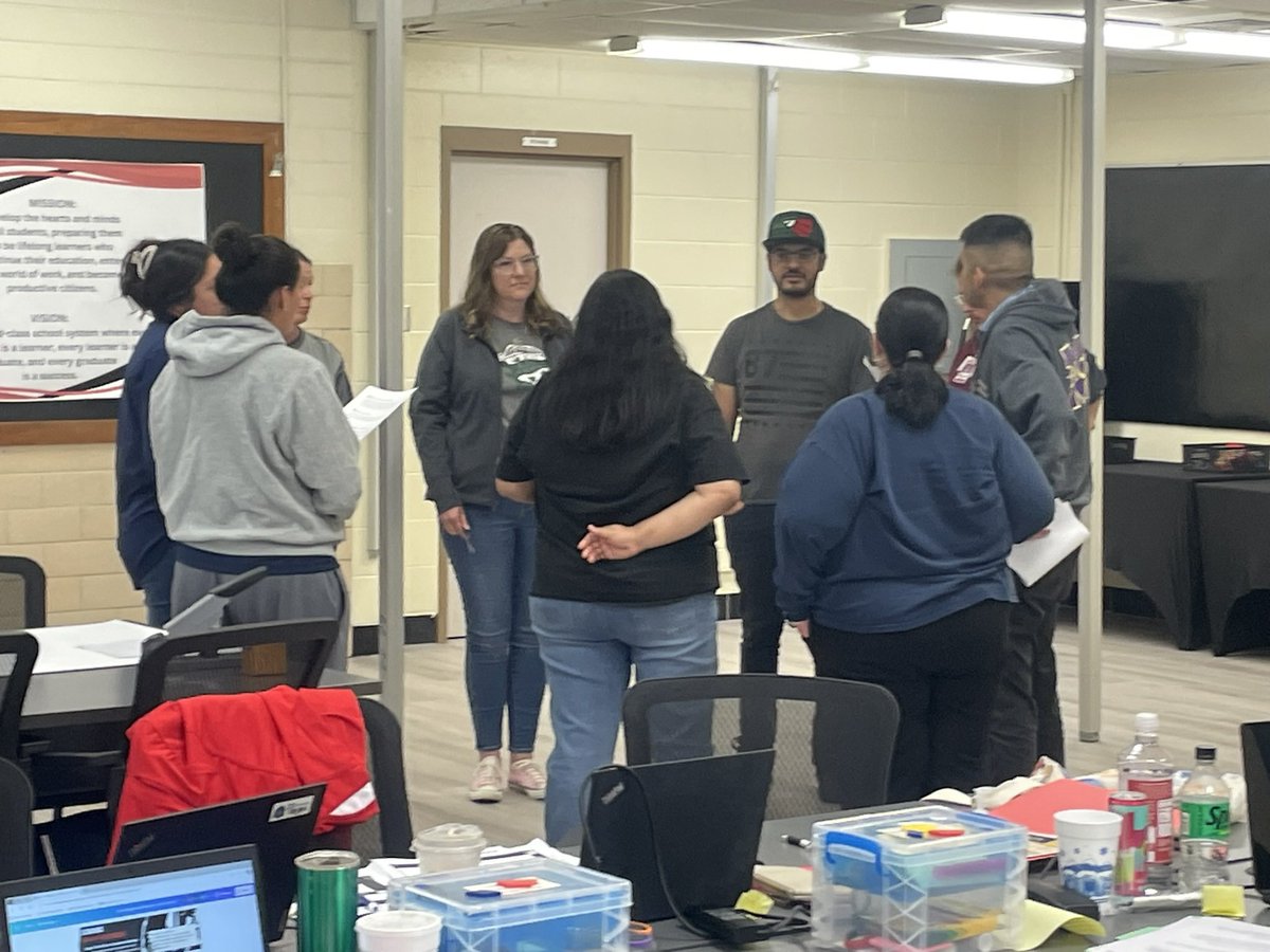 lauriegomezzz's tweet image. 4 days of hanging out &amp;amp; collaborating with my favorite people.We analyzed assessment data to drive instruction and shared best practice content/instructional strategies. 
#mathmagic ❤️
Mon: 8th grade ✅
Tues: Algebra I ✅
Wed: 6th grade ✅
Thurs: 7th grade ✅