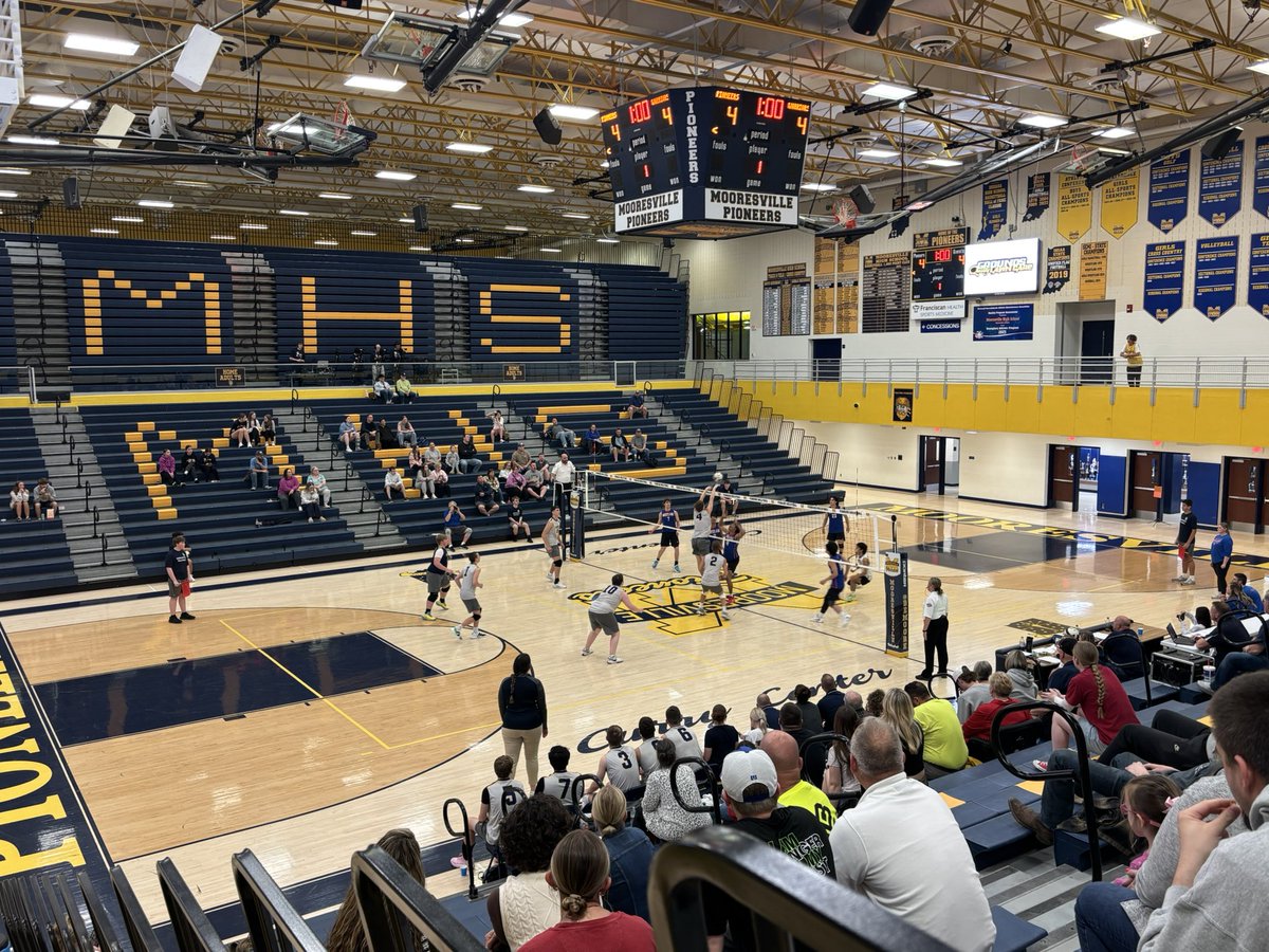 Great teamwork tonight at boy’s volleyball! <a href="/WesUpton/">Mr.Upton</a> <a href="/zlove_edu/">Zack Love</a> <a href="/bechtold_mrs/">Erin Bechtold</a>