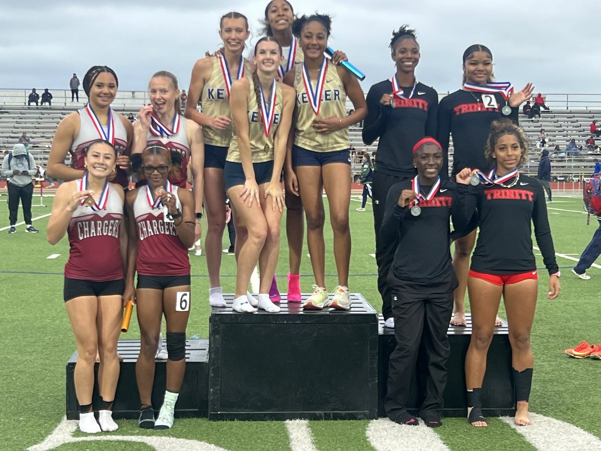 CentralXC's tweet image. Congratulations to the 3rd place 4x200 of Temple, Moreno, Brewster, and Russell! Area qualifiers!