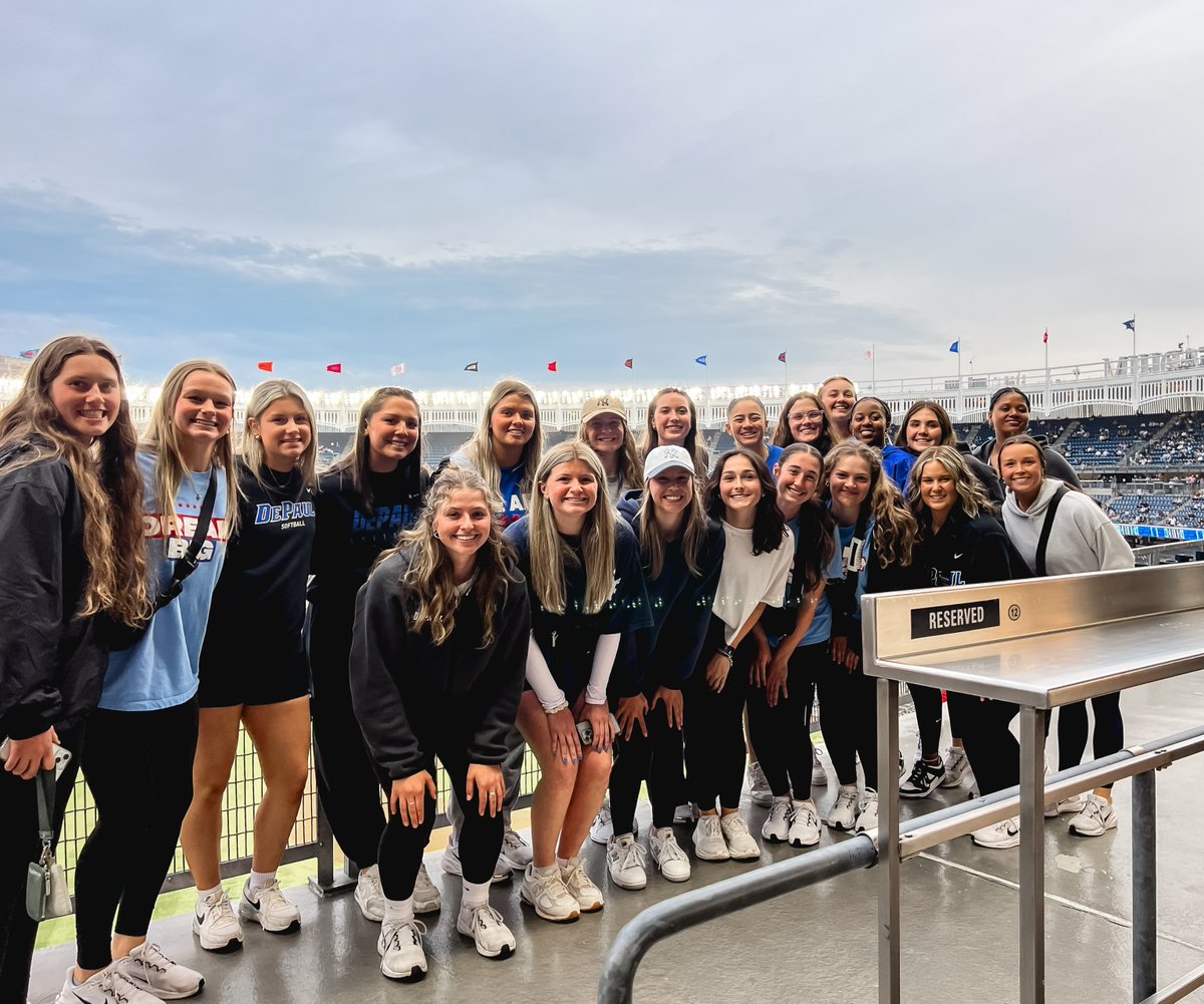 Enjoying time together at the Yankees game tonight!⚾

#BlueGrit🔵😈