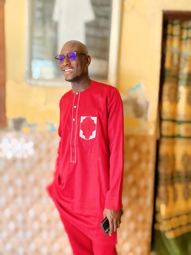 The Flag🇸🇳                     The Face😎