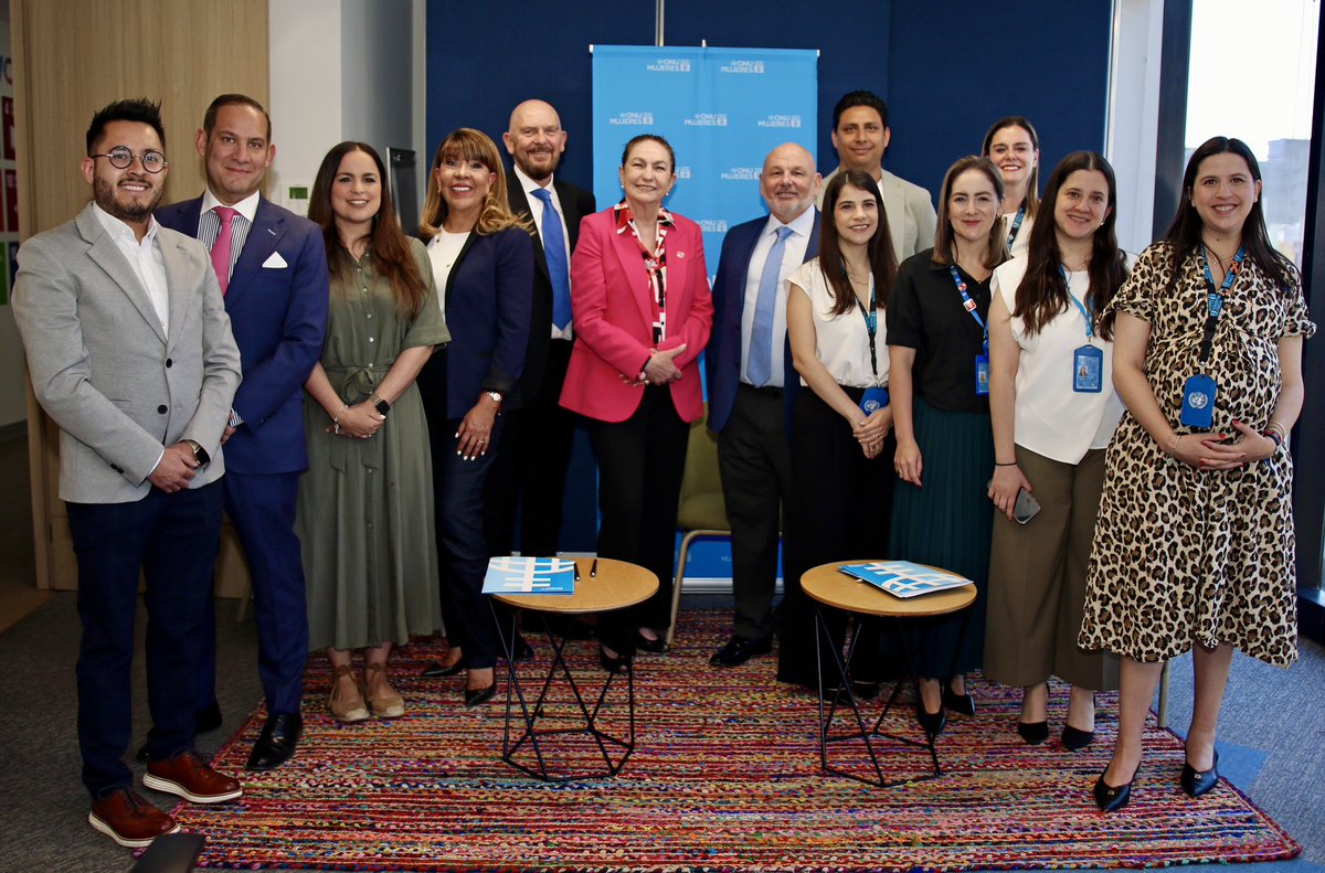 ONUMujeresMX's tweet photo. 🌟 ¡Un paso más hacia la igualdad! 🌟

🤝Provident y ONU Mujeres en México se unen para fortalecer el empoderamiento económico de las mujeres del país. 

👉🏽A través del proyecto "Finanzas para todas: inclusión financiera para mujeres emprendedoras", se buscará  incrementar las oportunidades, capacidades, recursos y concientización en favor de la igualdad de género y el empoderamiento económico de las mexicanas.

🗞️ https://t.co/a0OcRBF7ig

#FinanzasParaTodas