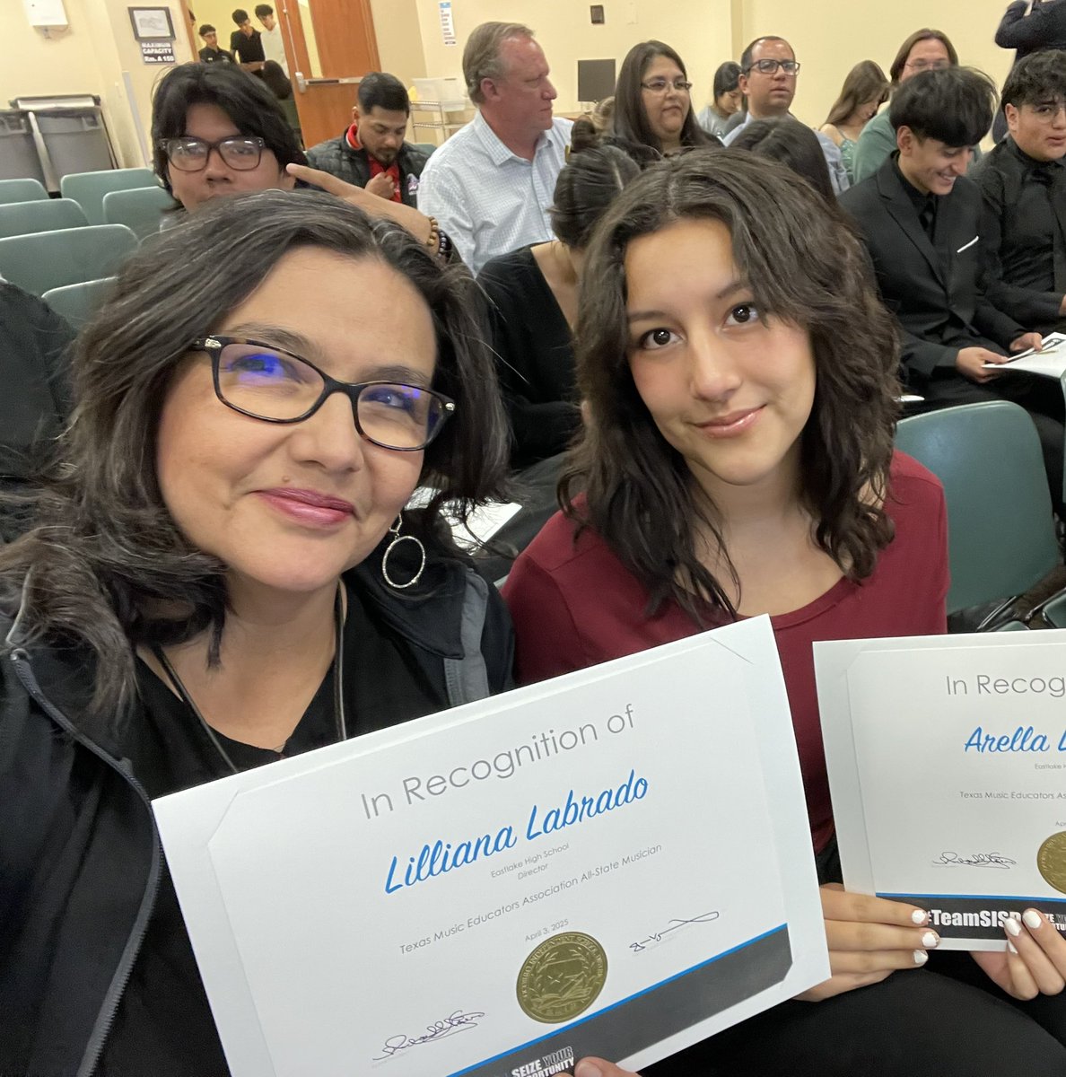 Eastlake Choir’s #TMEA2025 All State Musician, Arella Labrado☺️ getting recognized this evening by our SISD Board of Trustees. Blessed to call her my daughter💗 #momofanallstater #TeamSISD #myfalconsingers #SISDfinearts <a href="/Eastlake_HS/">Gilbert R . Martinez</a> #itstartswithmusic #beamazing