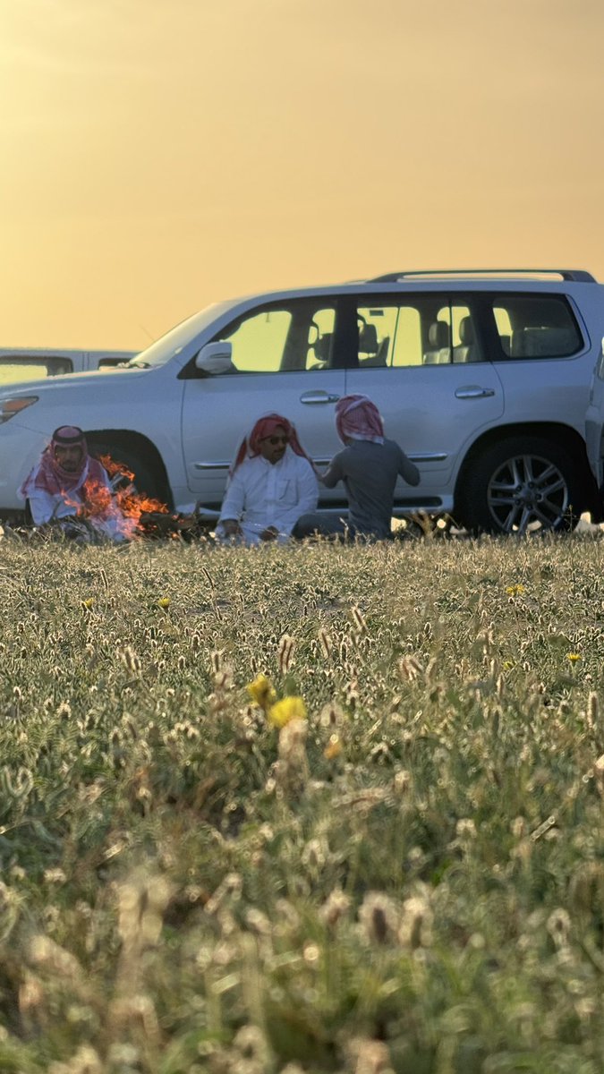 ll2zz's tweet image. مدري دخلنا الكبر وعقولنا خفّت
والا حدانا الزمان وحظنا الامحق

#الجبيل 
#محمد_عبده 
#النصر_الهلال 
#بوح_آخر_الليل