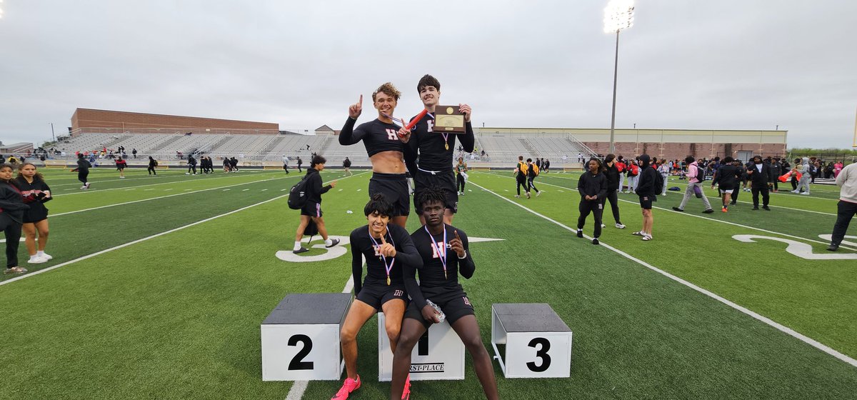 10-6A JV Boys
4x400 Relay DISTRICT CHAMPIONS
🥇- J. McKnight, P. Neal, C. Medina, C. Carnley