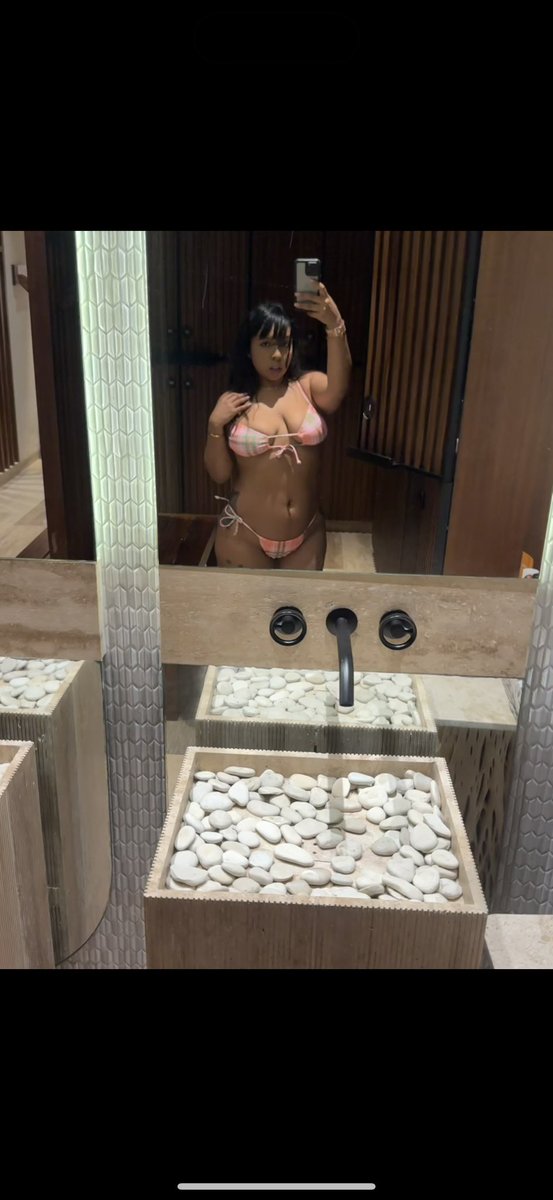 Sending pu$$y pics to everyone that says “hi” https://t.co/rKQVCZxGZL