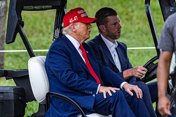 🚨 NEW: Trump crashes the stock market by 1,600 points—then heads straight to Mar-a-Lago for a golf weekend.

Americans are getting crushed by his tariffs. He’s teeing off in luxury.

Most destructive. Most lazy. It’s not even close.