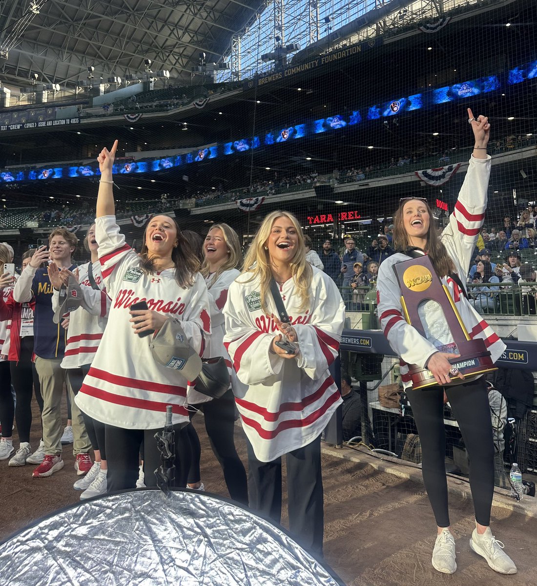 Champs are here!!! Congratulations <a href="/BadgerWHockey/">Wisconsin Hockey</a> on their 8th NCAA national championship. 🏆