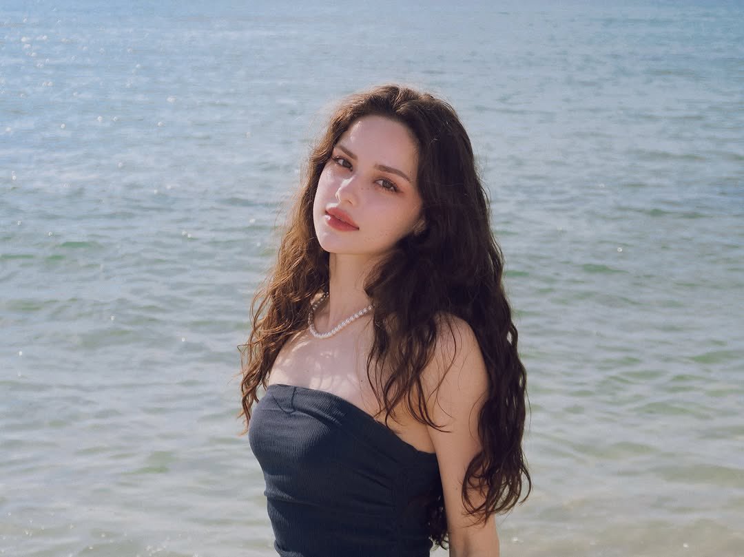 OTGKCITY's tweet photo. ⠀ ⠀⠀ ⠀ ⠀ ⠀ ⠀⠀
ᅠ 𝗖𝗢𝗔𝗦𝗧𝗔𝗟 𝗞𝗜𝗡𝗚𝗦 ⧽ 𝐎𝐂
ᅠ❪🦈❫  annelise, 23, ela/dela.
 ͏ ͏ ͏ ͏ ͏
ᅠ͏͏͏─  user: @deepw4ter
ᅠ͏͏─  sexuαlıdαde: bi https://t.co/R3w5BDZYyK