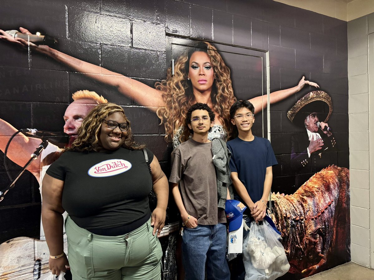 🏀🔥 A huge shoutout to our amazing campus partners for giving 3 lucky CRHS Ss the unforgettable experience of watching the Mavericks game from court side seats! They had the thrill of a lifetime cheering on the team up close and personal. 🙌 #CRHS #communitysupport #OneFWISD