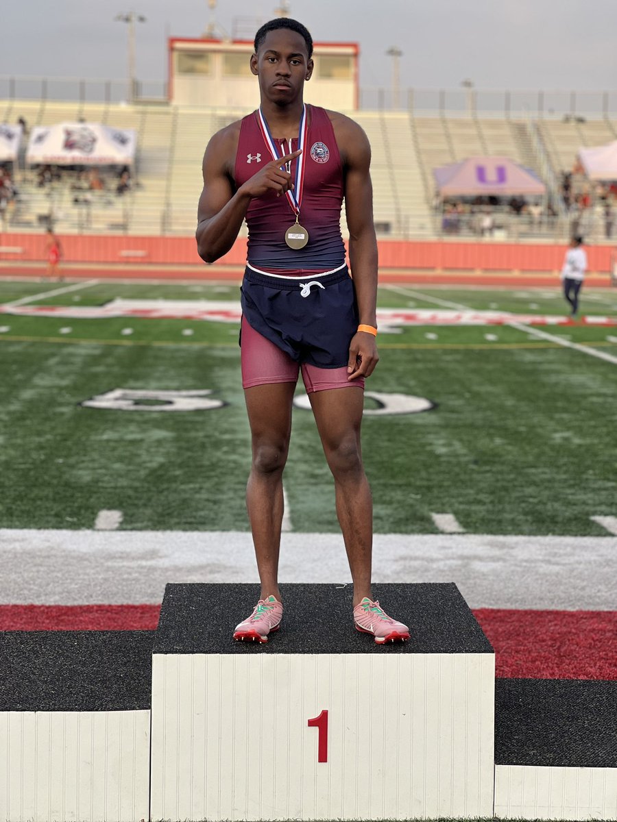CHS BOYS T&F (@bobcats_track) on Twitter photo DISTRICT CHAMP
300m hurdles |π₯Place! 
<a href="/DreXhurdles/">Andre Mitchell Jr.</a> DISTRICT CHAMP
300m hurdles |π₯Place! 
<a href="/DreXhurdles/">Andre Mitchell Jr.</a>