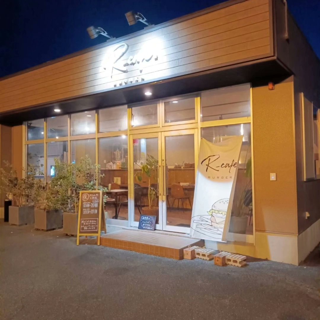 本日から3日間 R cafe夜21時まで営業します！遊びに来てください！

#rcafe
#レーシングsim
#鈴鹿サーキット
#f1
#f1gp