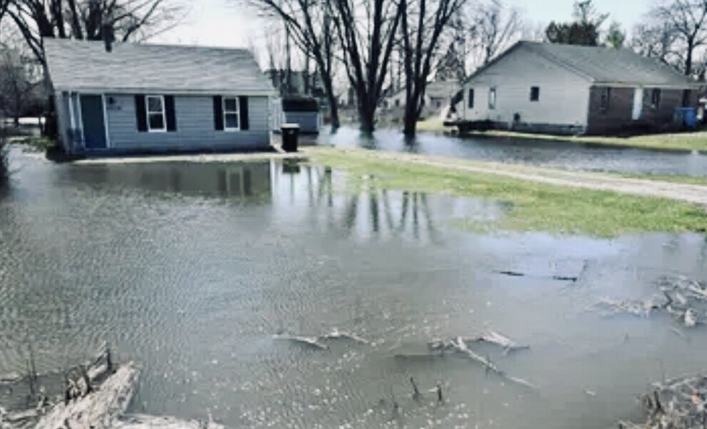 #Detroit #flooding. Record-breaking rain. Inundation in suburb. Worst 1-day rainfall in region’s history. Drainage overwhelmed. Damages. Travel disrupted. More showers on the way. #ClimateChange intensifies floods as warmer air holds more moisture. Worse to come. #ActOnClimate