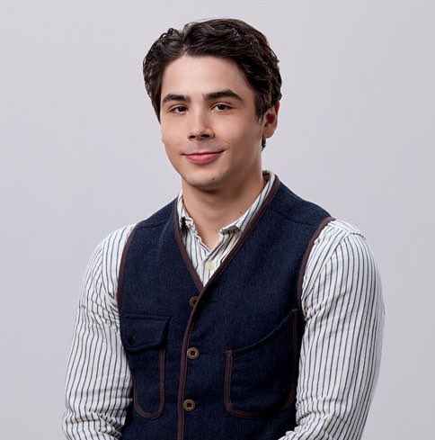 #Hearties I’m chatting with Jacob Shoemay on the podcast tomorrow. If there’s anything you’d like me to ask, make sure to leave your questions in the replies or send me a DM by tomorrow at 12 PM EST. 🎙️