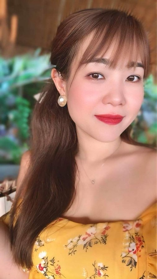 Họ và tên: Lê Thị Hồng Thắm
*Giới tính: Nữ 
*Năm sinh: 1985
*Quê quán: Thành phố Hồ Chí Minh
*Chỗ ở hiện tại: Mỹ 
*Tình trạng hôn nhân: Độc Thân
- Muốn tìm 1 người thật lòng để quen nhau lâu dài