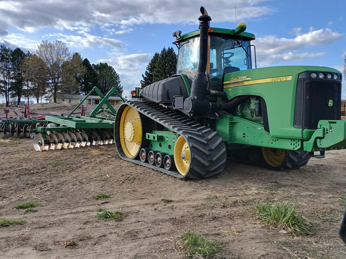 The only thing I hate worse than farming myself (and no ranching and farming are not the same)

Is other FARMERS

Settle down Hoss it is the first week of April 

Why are you in such a hurry to lose money?