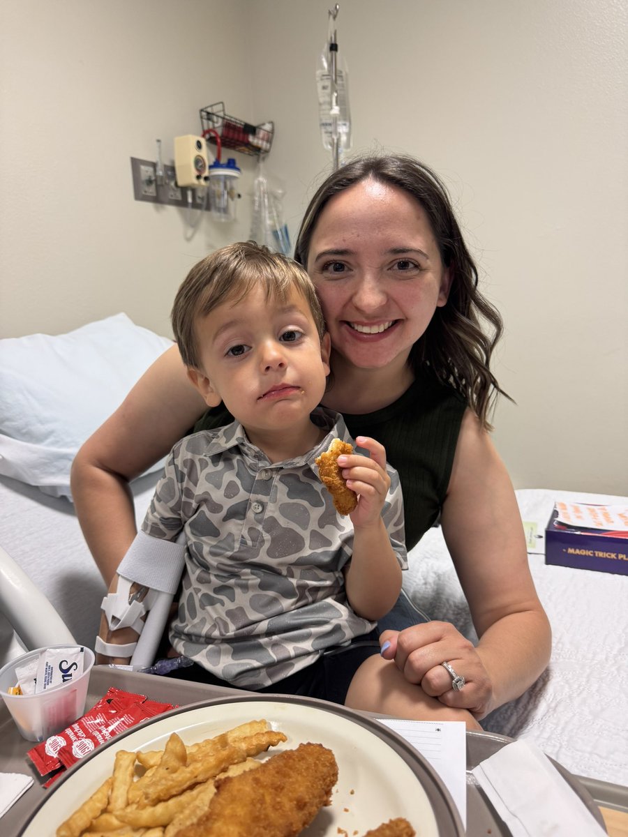 KameronMazurek's tweet photo. Say a prayer for our little man 💔 https://t.co/HhG4zKm76B