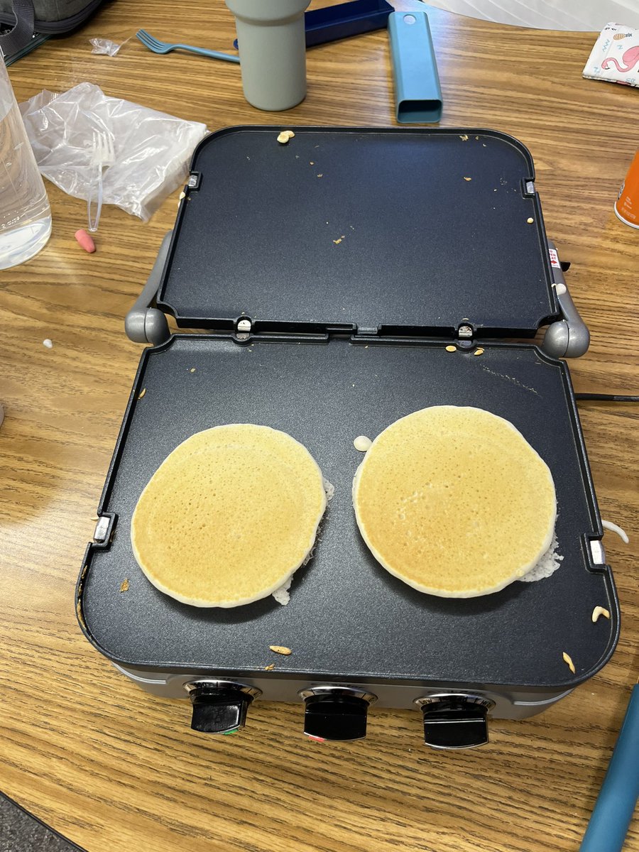 Showing real life chemical changes by baking up some pancakes ! <a href="/Comptoncubs/">Compton Elementary</a> <a href="/ShiningWithSchu/">Ruth</a> <a href="/CobbSchools/">Cobb County Schools</a> <a href="/cobbscience/">Cobb Science</a>