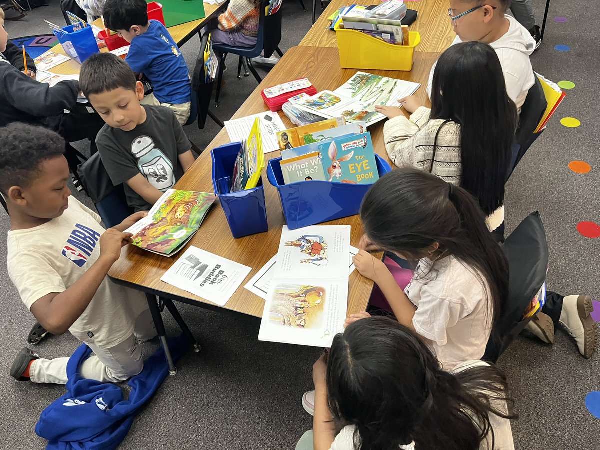 It’s always a pleasure getting to read and track some books with our amazing 1st grade book buddies ! <a href="/Comptoncubs/">Compton Elementary</a> <a href="/CobbSchools/">Cobb County Schools</a> <a href="/ShiningWithSchu/">Ruth</a>