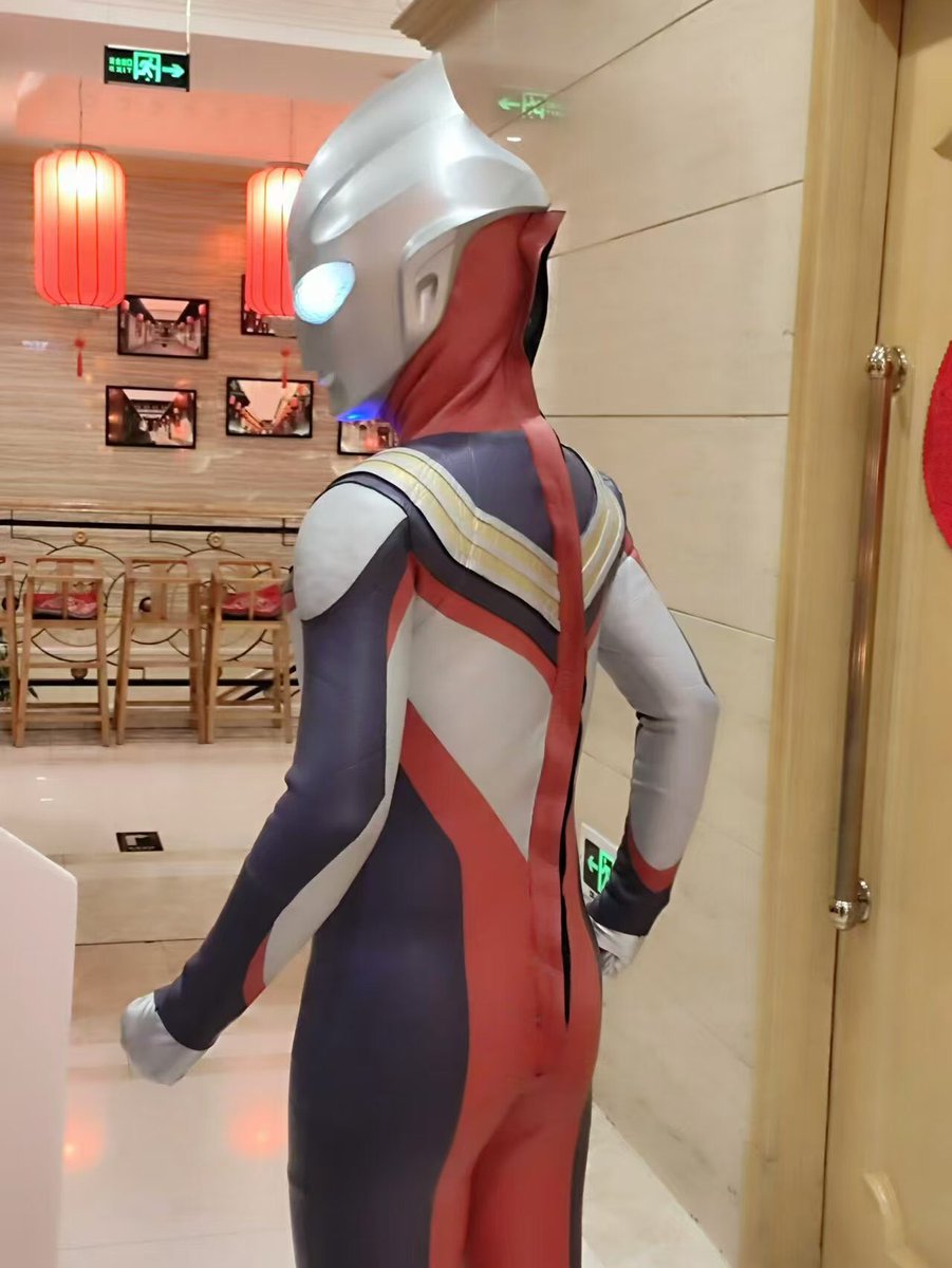 北京 爱好奥特曼皮套 外出cos 有没有助理呀