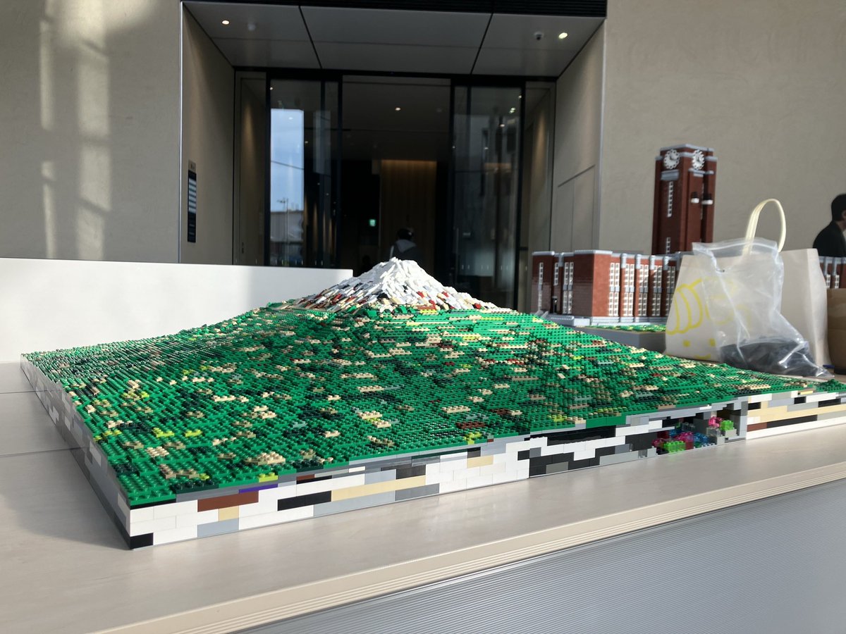 lego_shizudai's tweet image. 新入生、大募集！🖐️
 「創る」を一緒に楽しみませんか？

#春から静大 の皆さん、ご入学おめでとうございます！㊗️🎉
静岡大学レゴ部です！

静大レゴ部は毎週木・金・土に活動中
📍課外活動棟1階共用部屋1

🛠️また、新入生歓迎会を行います！
📅5/1・5/8(木)
⏰13:00〜15:00

お問い合わせはDMまで！