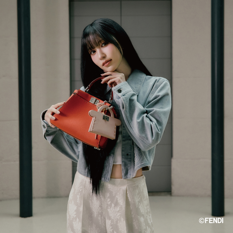 FENDI_JAPAN's tweet photo. アイコンバッグ 「#ピーカブー 」の魅力を紐解くシリーズプロジェクト、待望の第二弾は、ジャパンブランドアンバサダーの #MINA （ #ミナ ）さんを迎え、「 #ピーカブー 」のタイムレスな価値を伝えるスペシャルムービーを​配信いたしました。是非公式オンラインストアにてご覧ください。
#Fendi