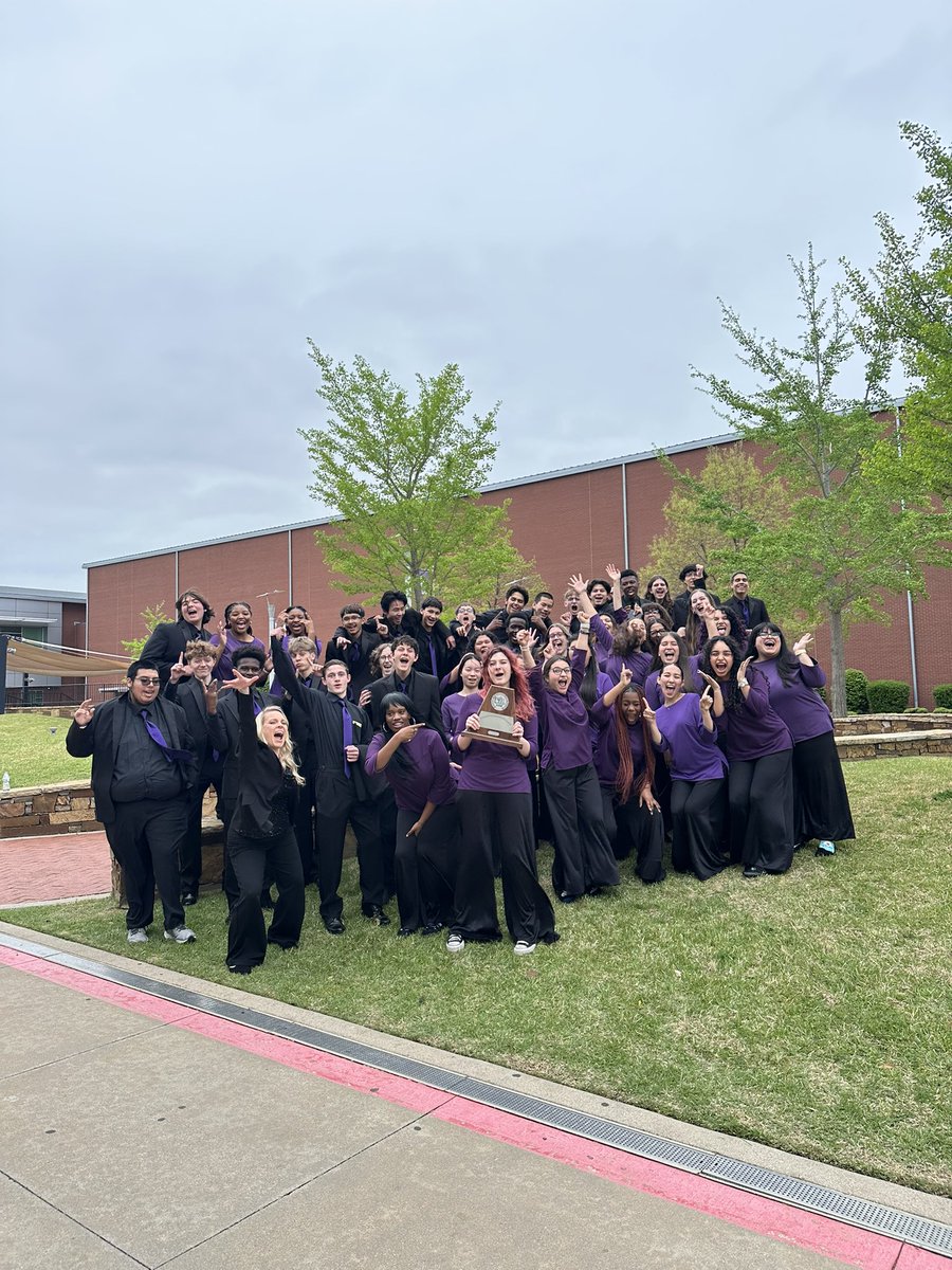 CTChorale's tweet image. We are so incredibly proud of our non-varsity choirs who competed today!
Freshmen select-superior on stage
Non-varsity treble-sweepstakes!
Non-varsity tenor/bass-excelent stage and SR
Non-varsity mixed-sweepstakes!
Great music making was accomplished. Varsity day tomorrow!