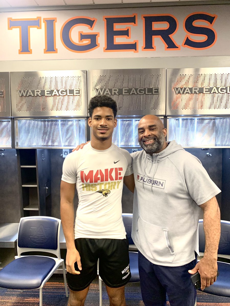 MacaidenBrown's tweet image. Had a great visit at Auburn. Appreciate Kenyatta Watson for rolling out the red carpet. Awesome meeting Head Coach Freeze and talking with Coach Rushing.
@AuburnFootball
@CoachHughFreeze
@TJRushing20
@therealkwat
@On3Recruits
@NP_Florida
@fbscout_florida
@Mooney_FB