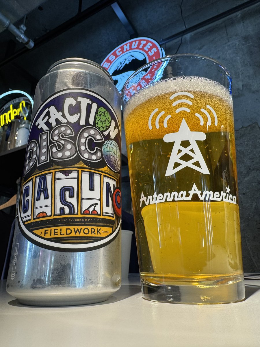 GunGunchang's tweet photo. #factionbrewing は間違いない
そしてもう一つの間違いない #fieldworkbrewing とのコラボ #DiscoCasino めっちゃ美味いWC Pils😃
そしてヘルヤー第二弾も!
たまらなくうめーなー😃 https://t.co/1x5v3GY1Sd