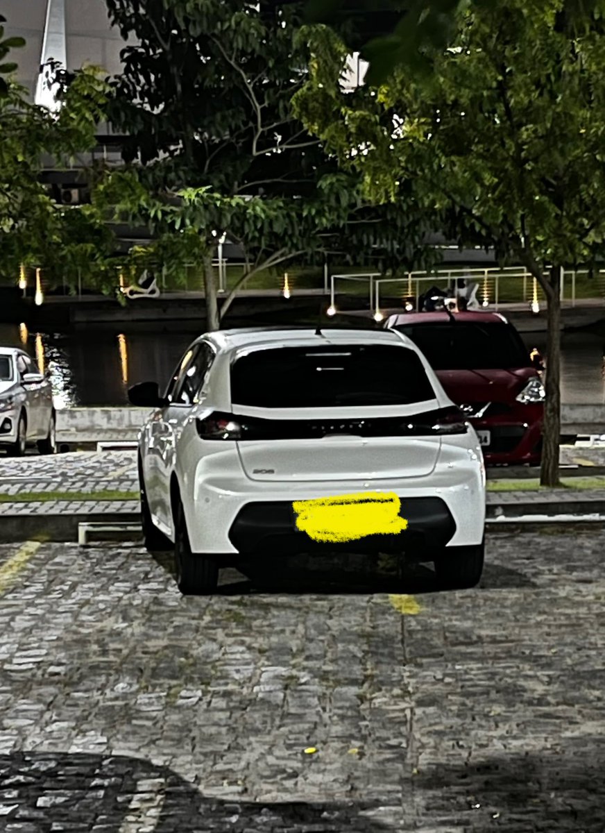 Nunca pergunte a uma mulher sua idade, a um homem o seu salário e ao aluno da facisa onde ele tira a CNH