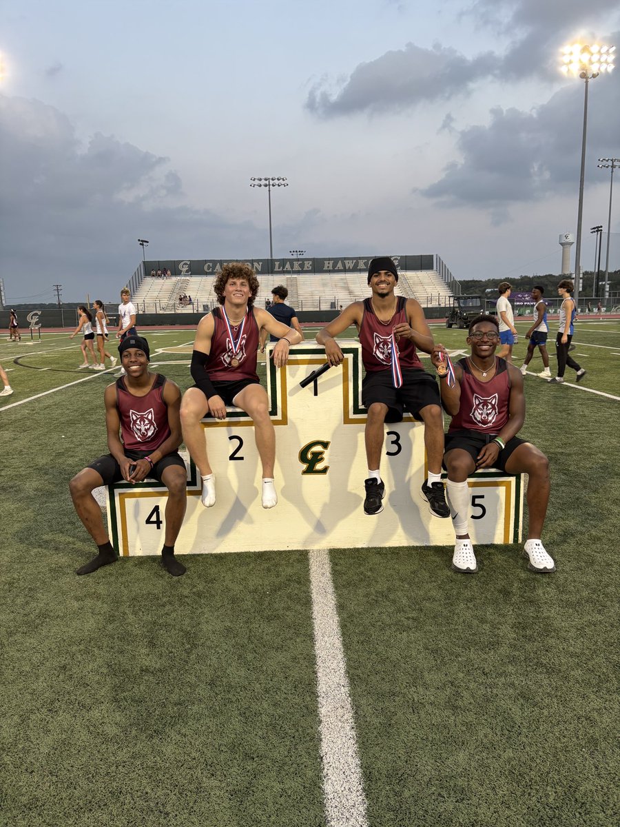 Boys 4x200 on to Area. #BTP #TrackIsFun