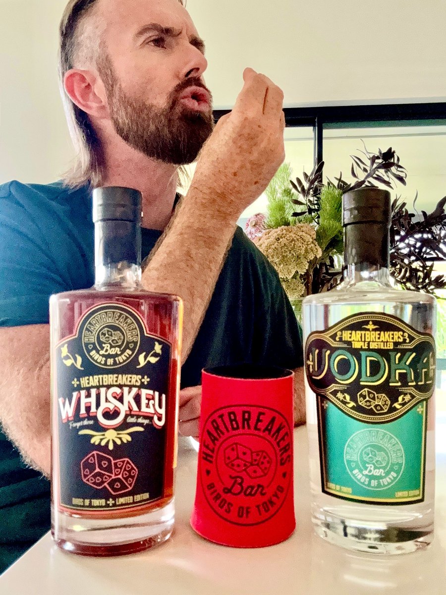BIRDSOFTOKYO's tweet photo. 📣 LAST DRINKS at Heartbreakers bar! Thanks for coming in and sharing a few drinks with us 🍻… good times were had, stories were told, friendships were formed… but it’s almost time to close up. We’ve got the last Heartbreakers Bar bottles 🍾 here 👉 https://t.co/JG8z1Te4Vy https://t.co/EBkZYeAN6i