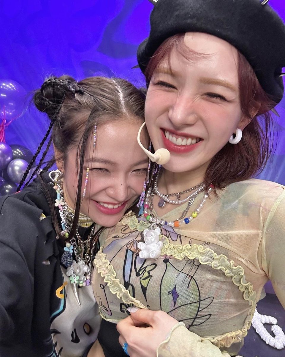 I WILL ALWAYS SUPPORT YOU BOTH! 
I LOVE YOU SO MUCH WENDY AND YERI 🩵💜