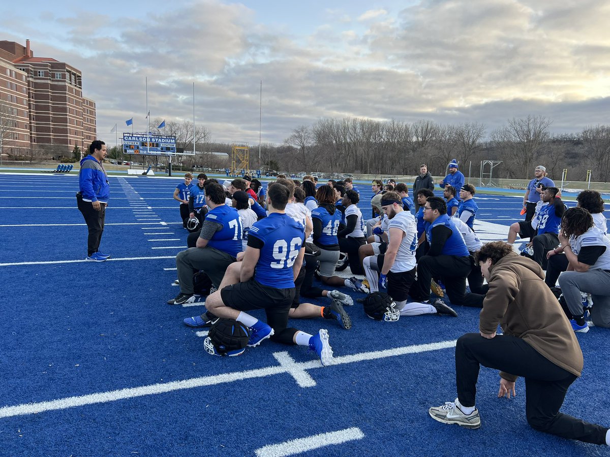 And we are back! 2025 Luther College Football starts today! Glad to be back with a great group of coaches and players!
#LutherCollege #Team111