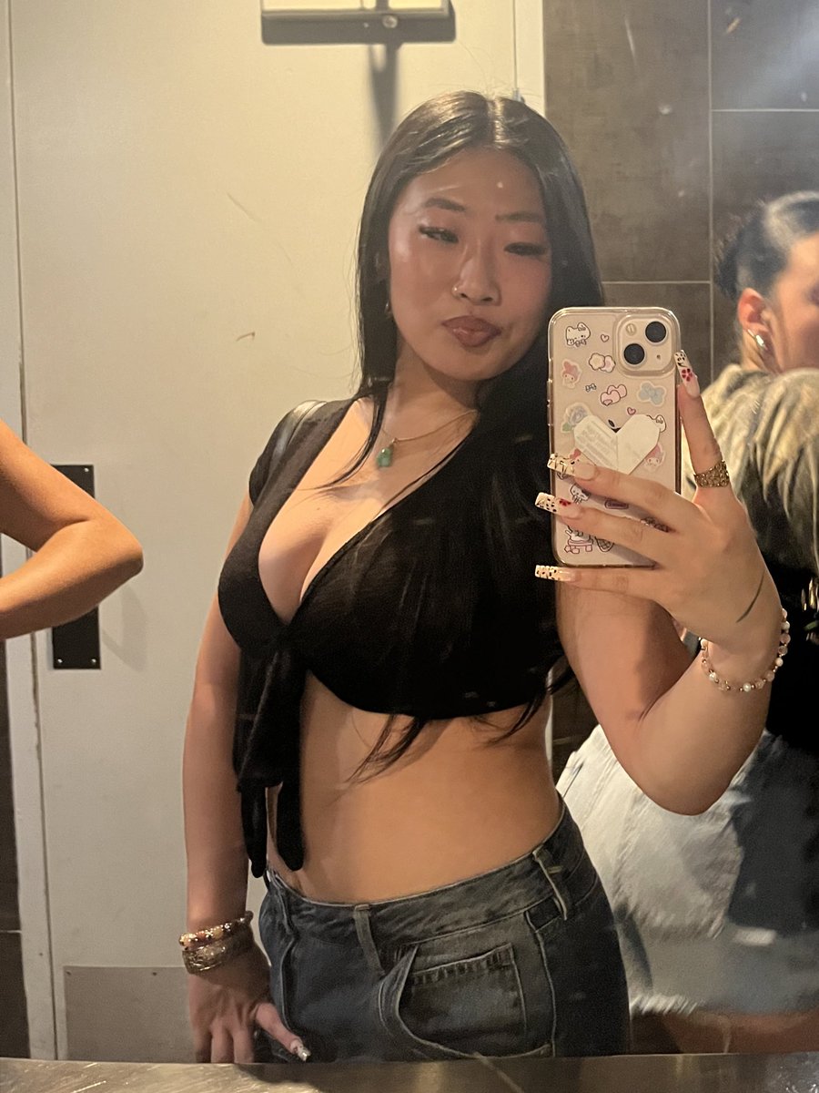 kat 🪷 tweet media
