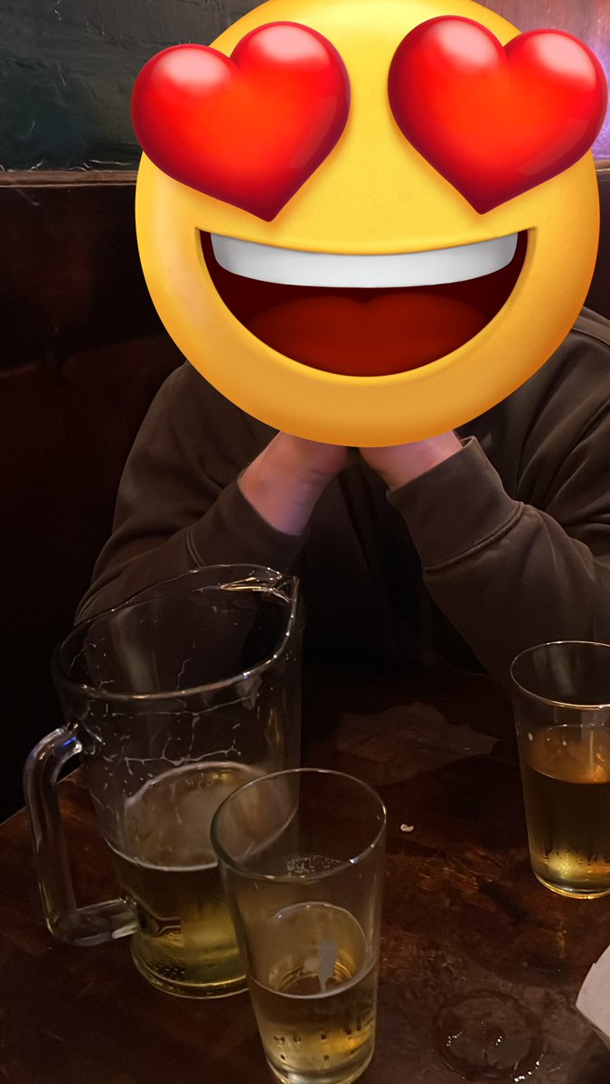 LCuzzie78's tweet photo. Apparently he doesn’t drink beer… can’t believe this is sig nu #smh https://t.co/Gi6Kudjx21